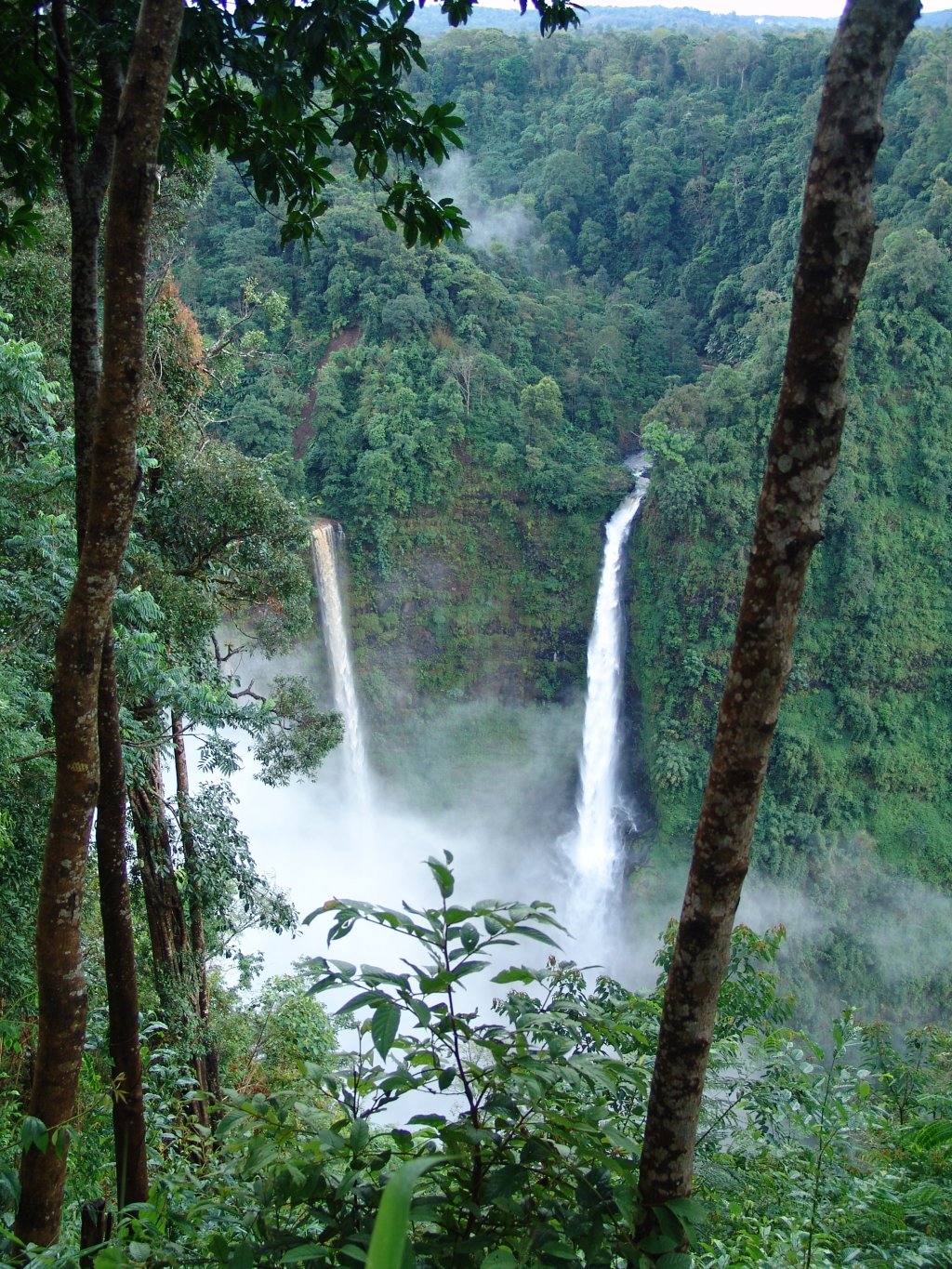 image-9399857-17_Laos_Wasserfall.w640.jpg